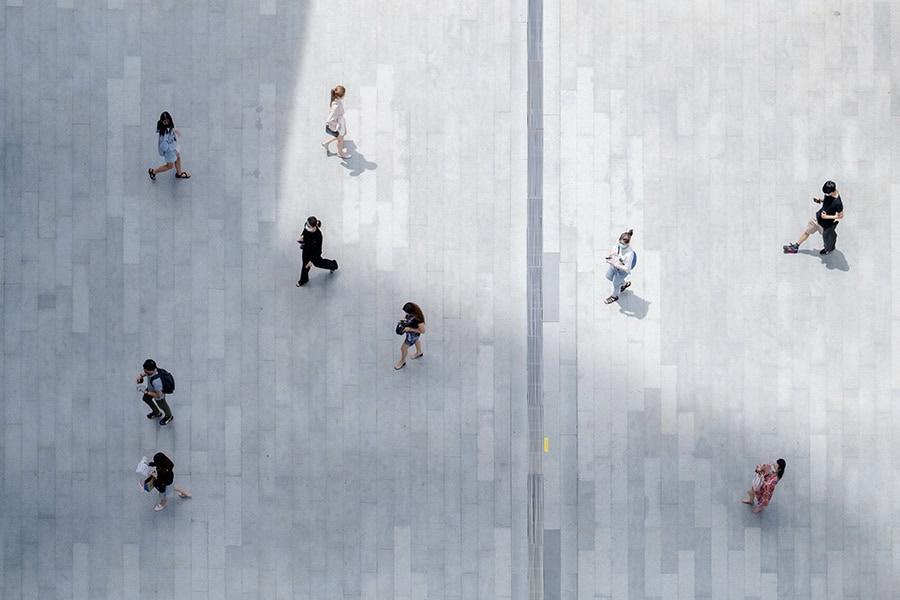 Bird's eye view of people walking representing business insurance and attorney services | Scott Hecht LLC | Scott Hecht Law in Kansas City Kansas and Missouri